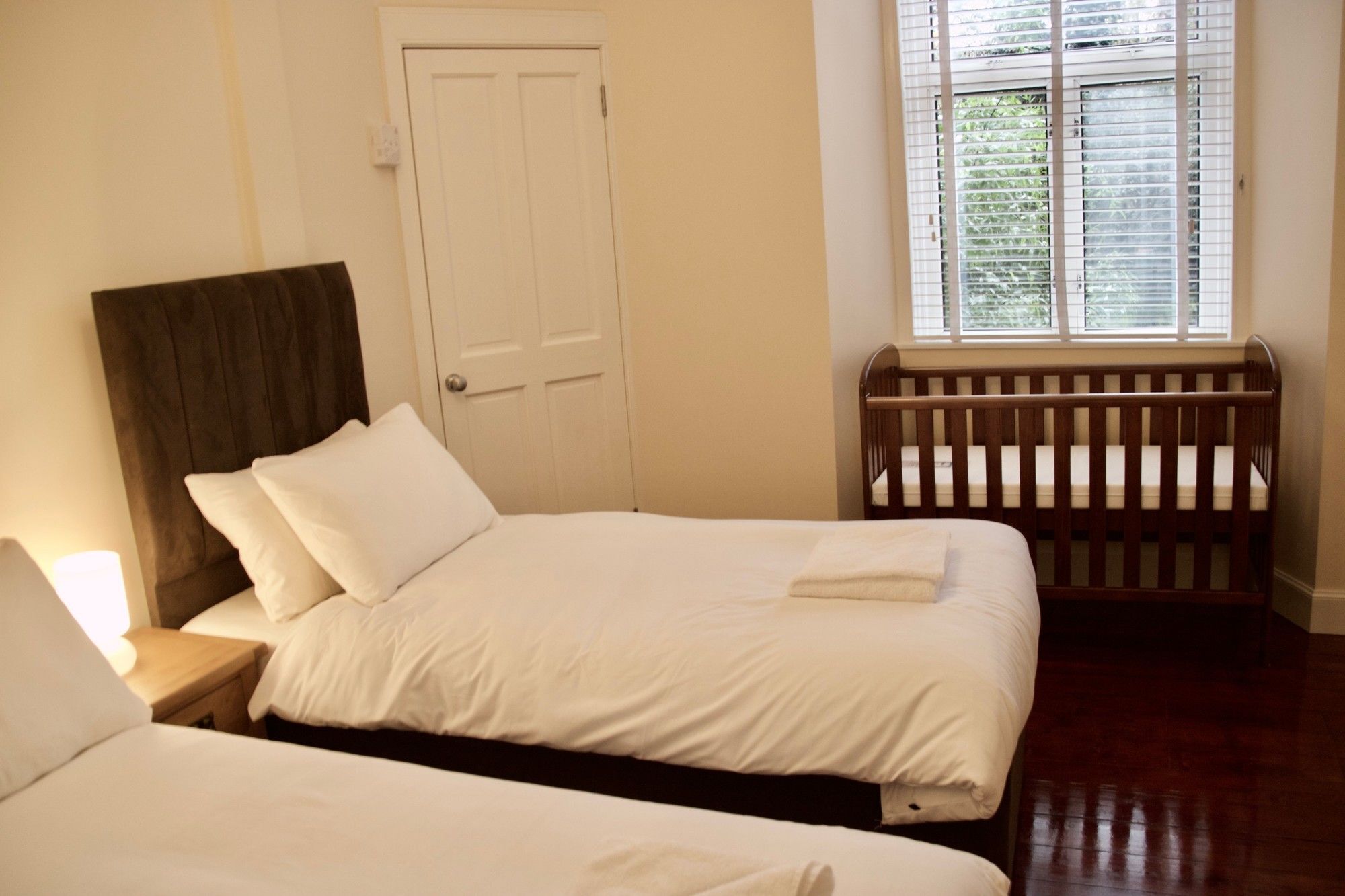 2 Bedroom Flat Off Leith Walk Accommodates 7 Edynburg Zewnętrze zdjęcie